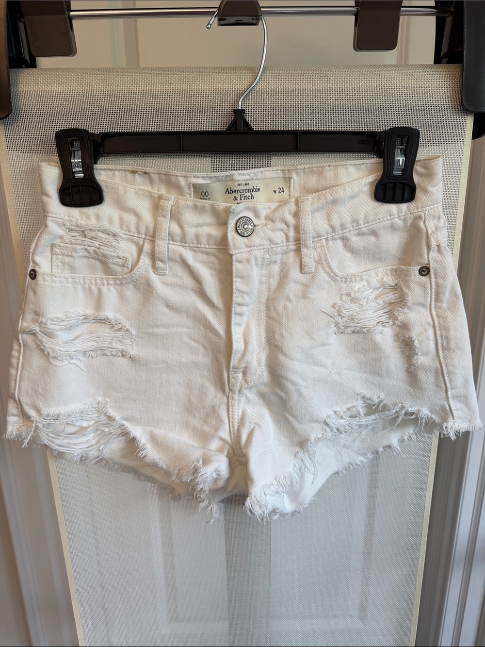 ABERCROMBIE & FITCH White Denim Shorts - Picture 1 of 3